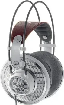 AKG K701