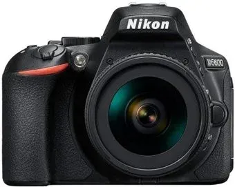 Nikon D5600 Kit 18-140mm AF-S VR