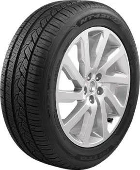 <?= Nitto NT421Q 215/60R17 96V ?>