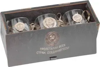 Peresvet Назад в СССР с бронзовыми гербами №2