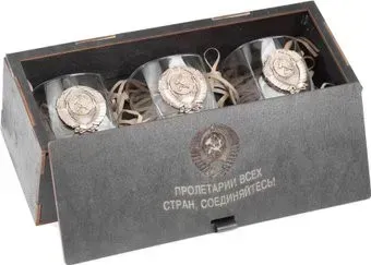 Peresvet Назад в СССР с бронзовыми гербами №1