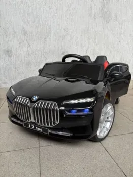 Baby Driver BMW i7 B111 (черный глянец)