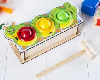 WoodLand Toys Гусеница с молотком 3634555