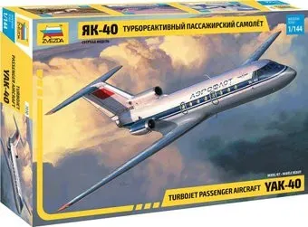 Звезда Турбореактивный пассажирский самолет Як-40 1:144 7030