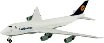Revell 06641 Пассажирский самолет Boeing 747 Lufthansa