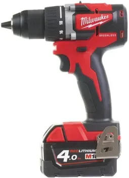 Milwaukee M18 CBLDD-402C 4933464539 (с 2-мя АКБ, кейс)