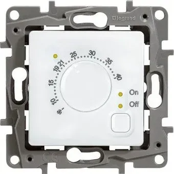 Legrand Etika 672230 (белый)