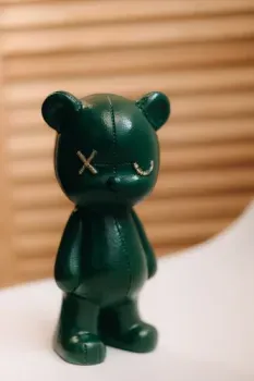К.РАМА Мишка кожаный Kaws & Bearbrick (зеленый)