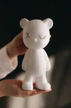 К.РАМА Мишка кожаный Kaws & Bearbrick (белый)