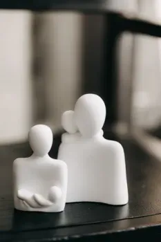 К.РАМА Двое с малышами (белый)