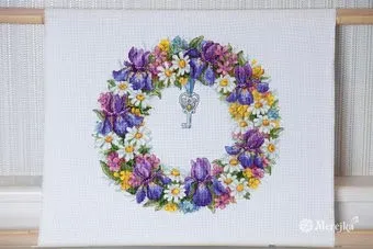 Merejka Wreath with Irises К-108